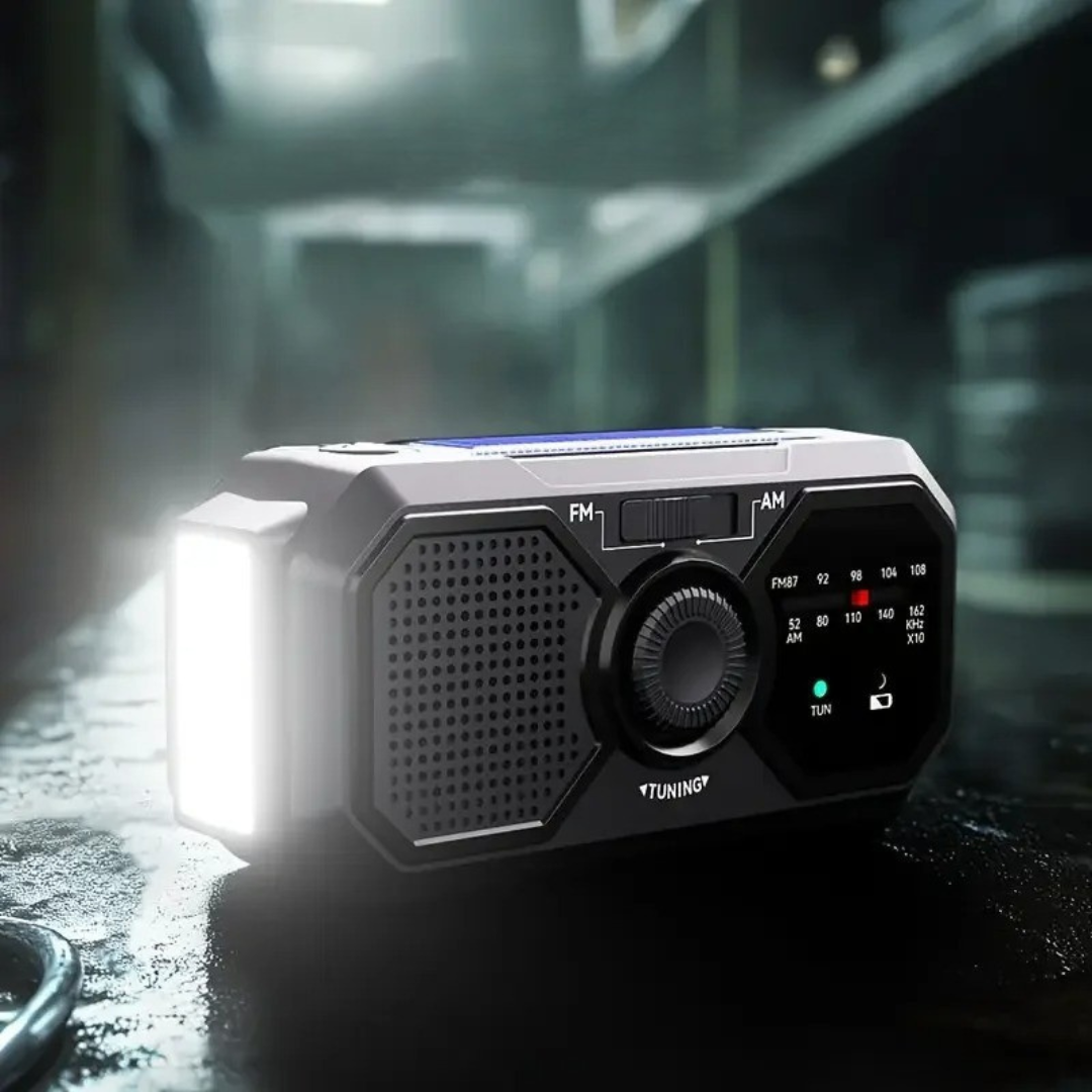 Nordspur | Auralight Portable Solar Crank Radio