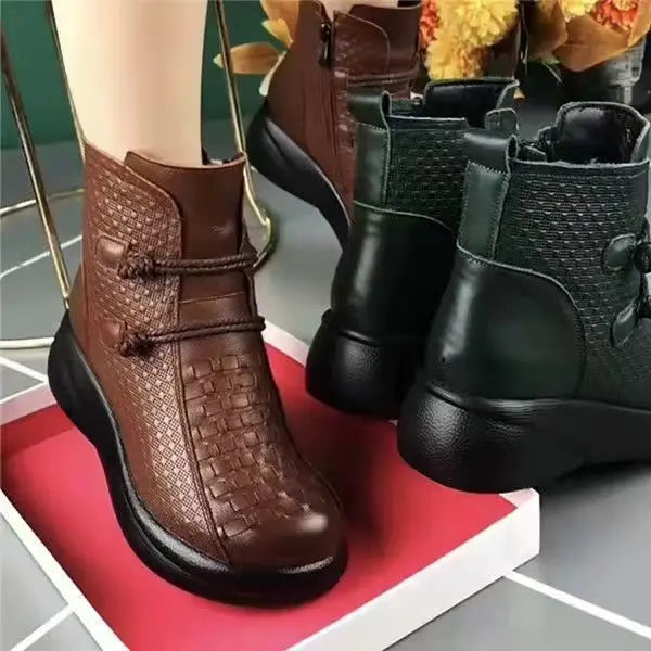 Women's Leather Boots, Warm and Modern for Winter 2026