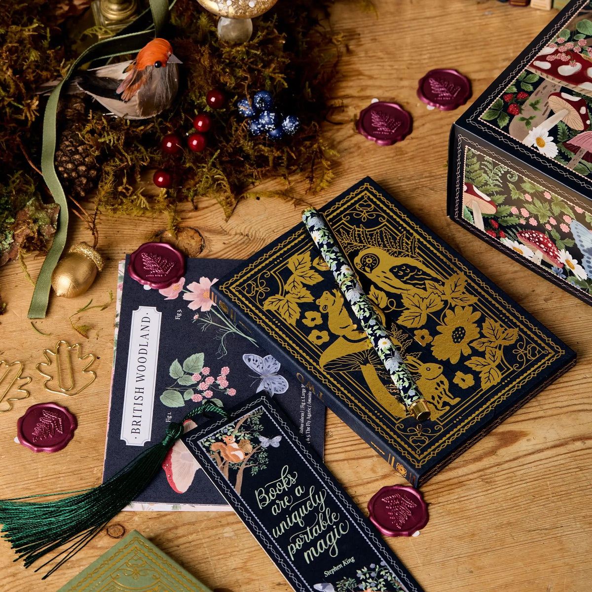 Advent Calendar for Creatives with 24 Stationery Surprises