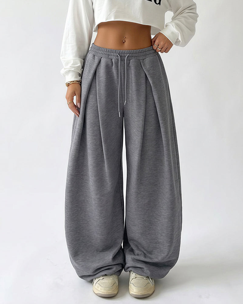 The Sculpted Street Pleated Baggy Sweats