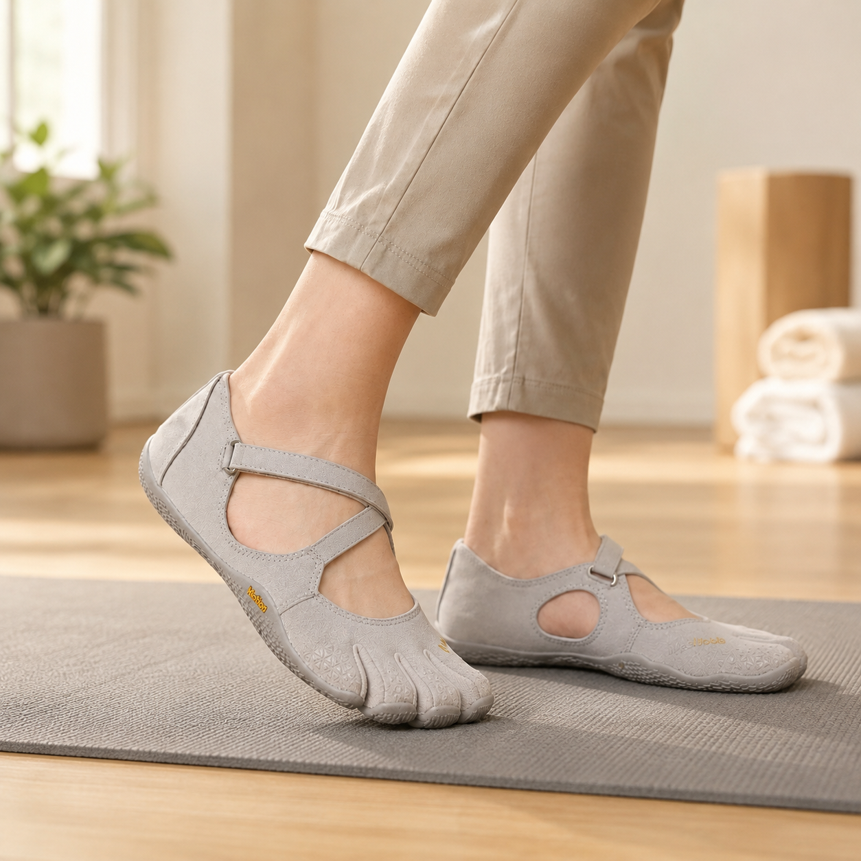 Nordspur | Toevara Women's Barefoot Toe Shoes | Zero-Drop for Lifting & Yoga