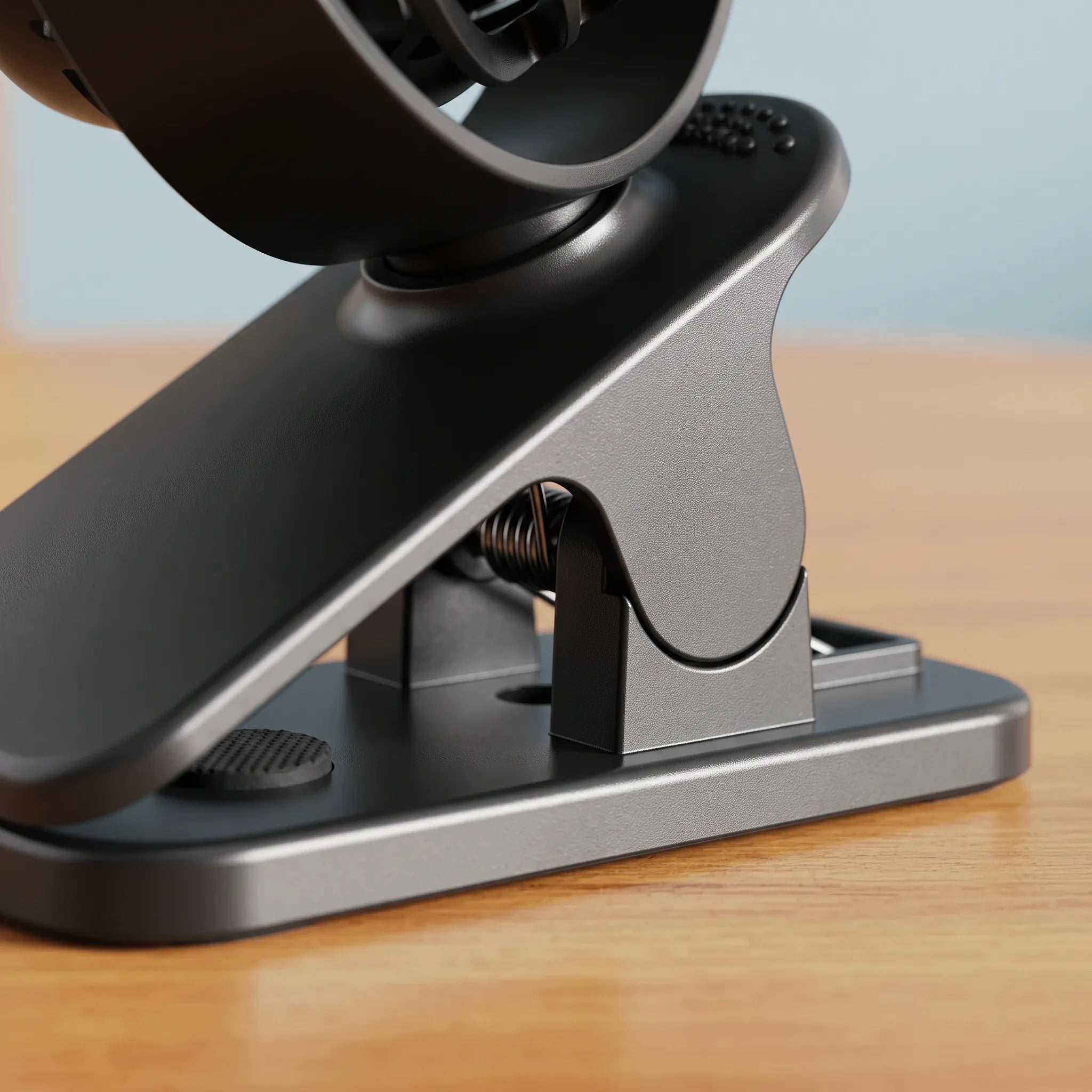 Nordspur | Aeroclio Portable Rechargeable Clip-On Desk Fan