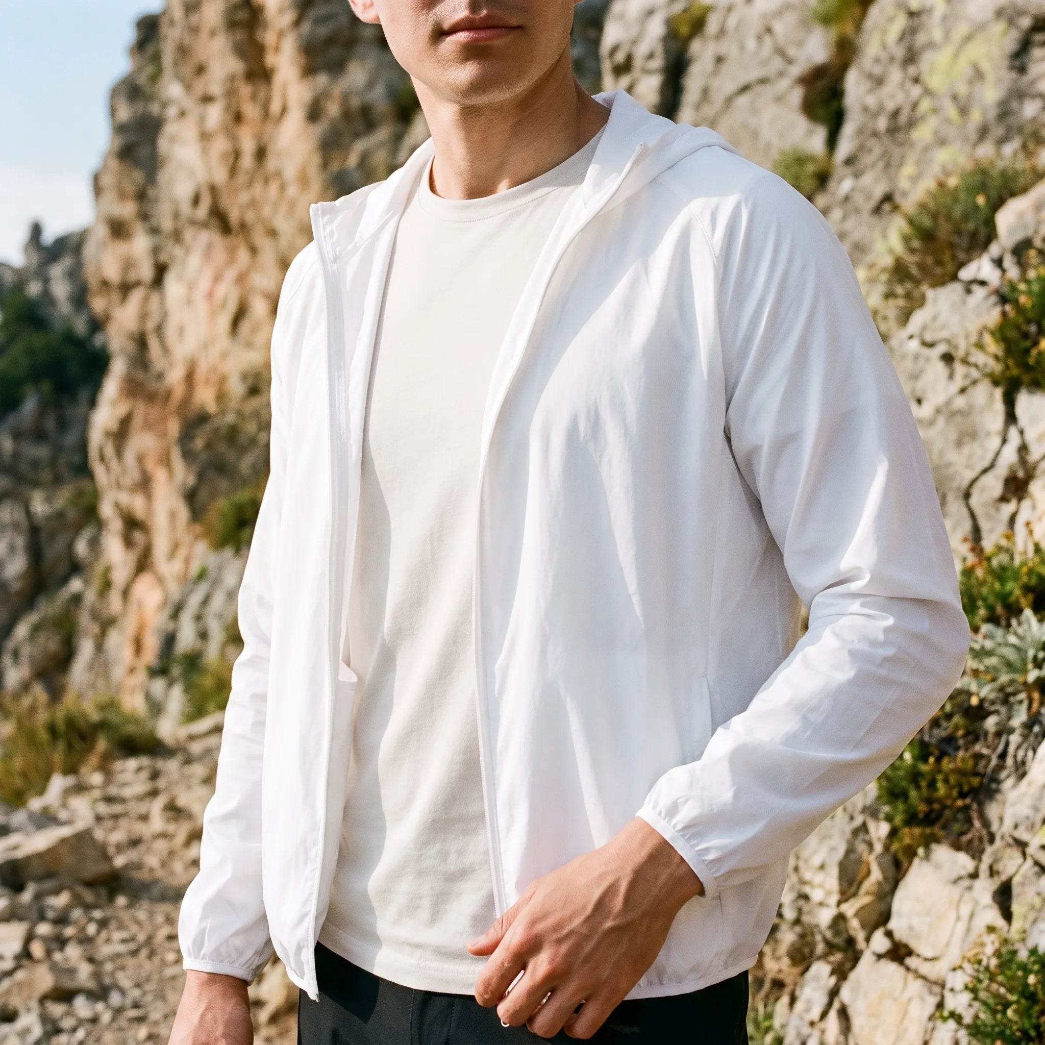 Nordspur | AquaBreeze Lightweight Hooded Windbreaker