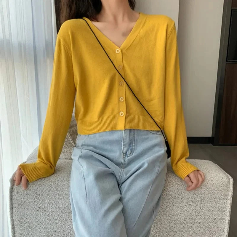 Nordspur | Aurelia Cropped V-Neck Cardigan