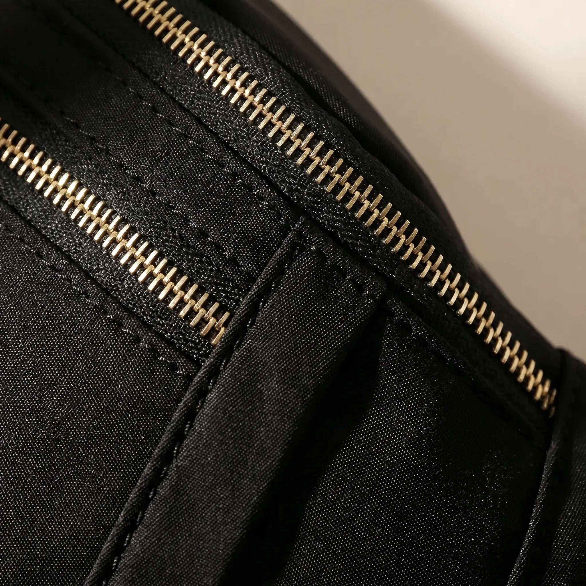 Nordspur | Beltovva Multi-Pocket Zip-Up Bum Bag