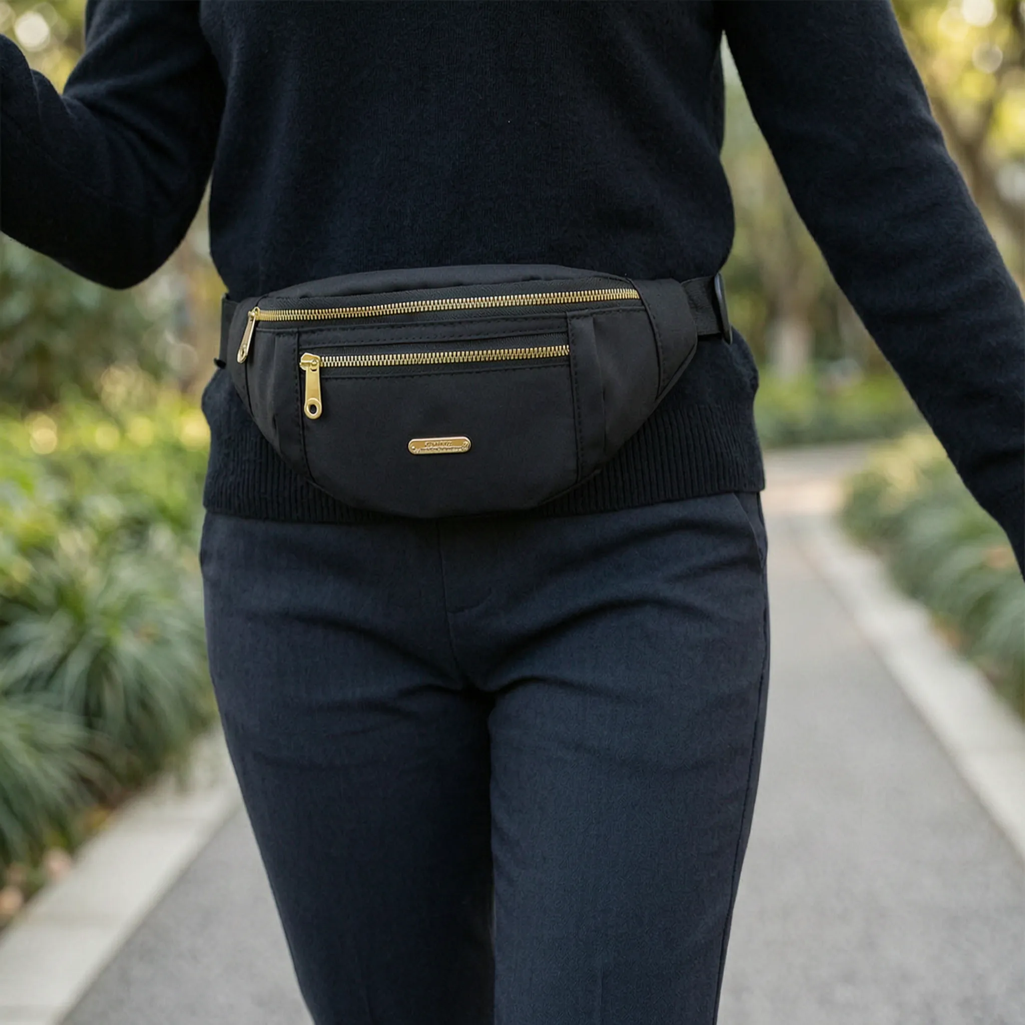 Nordspur | Beltovva Multi-Pocket Zip-Up Bum Bag