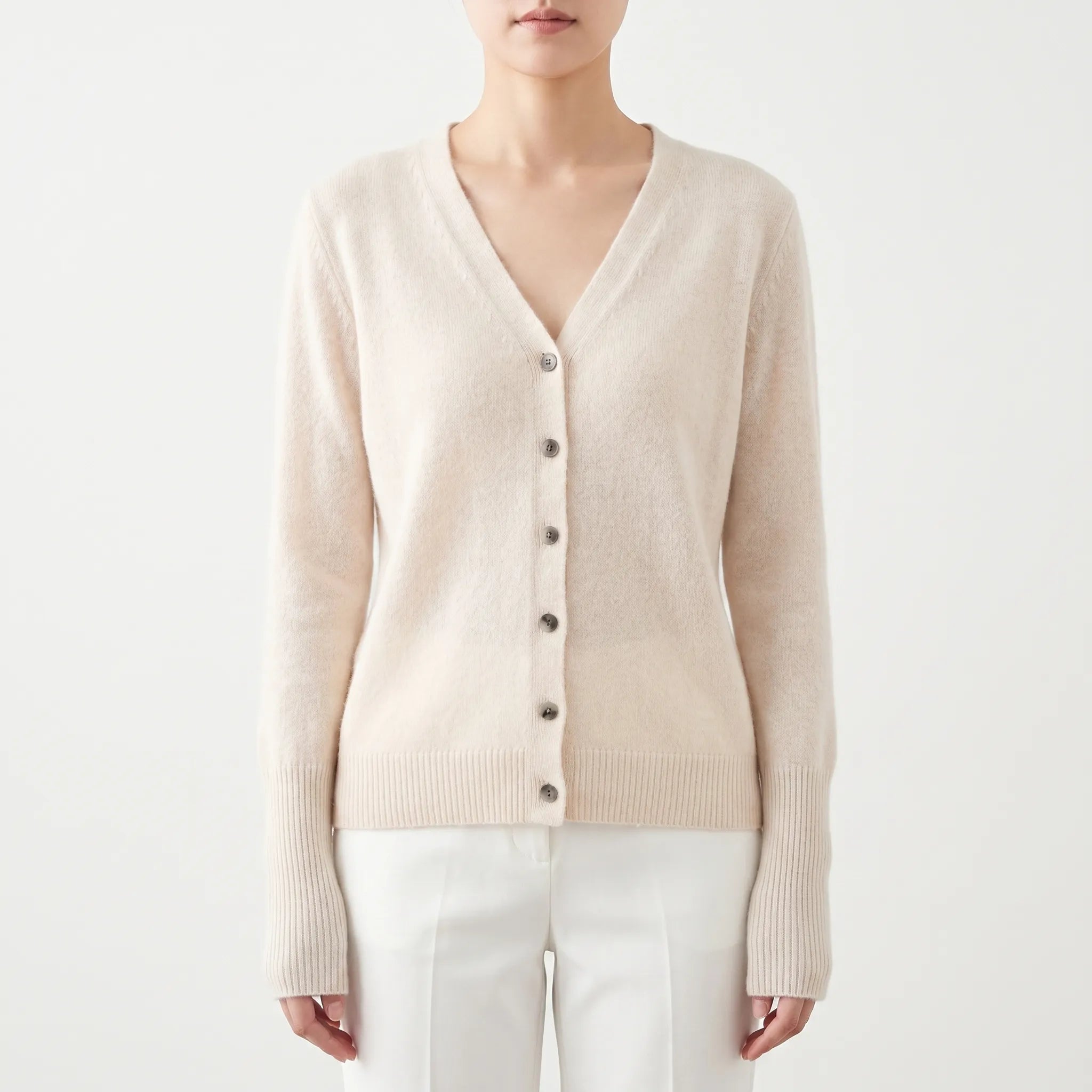Nordspur | Cardea V-Neck Button Cardigan