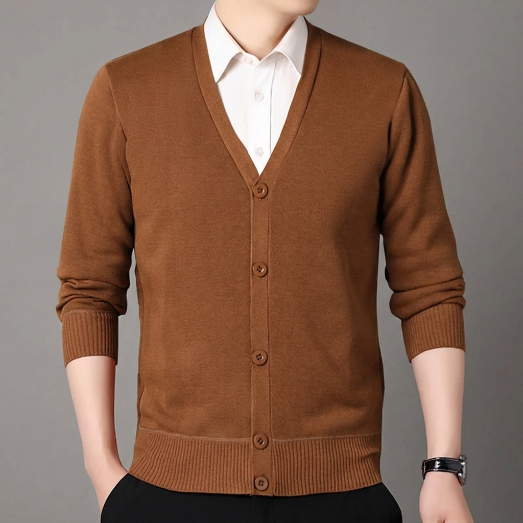 Nordspur | Cardenmore V Neck Button Cardigan