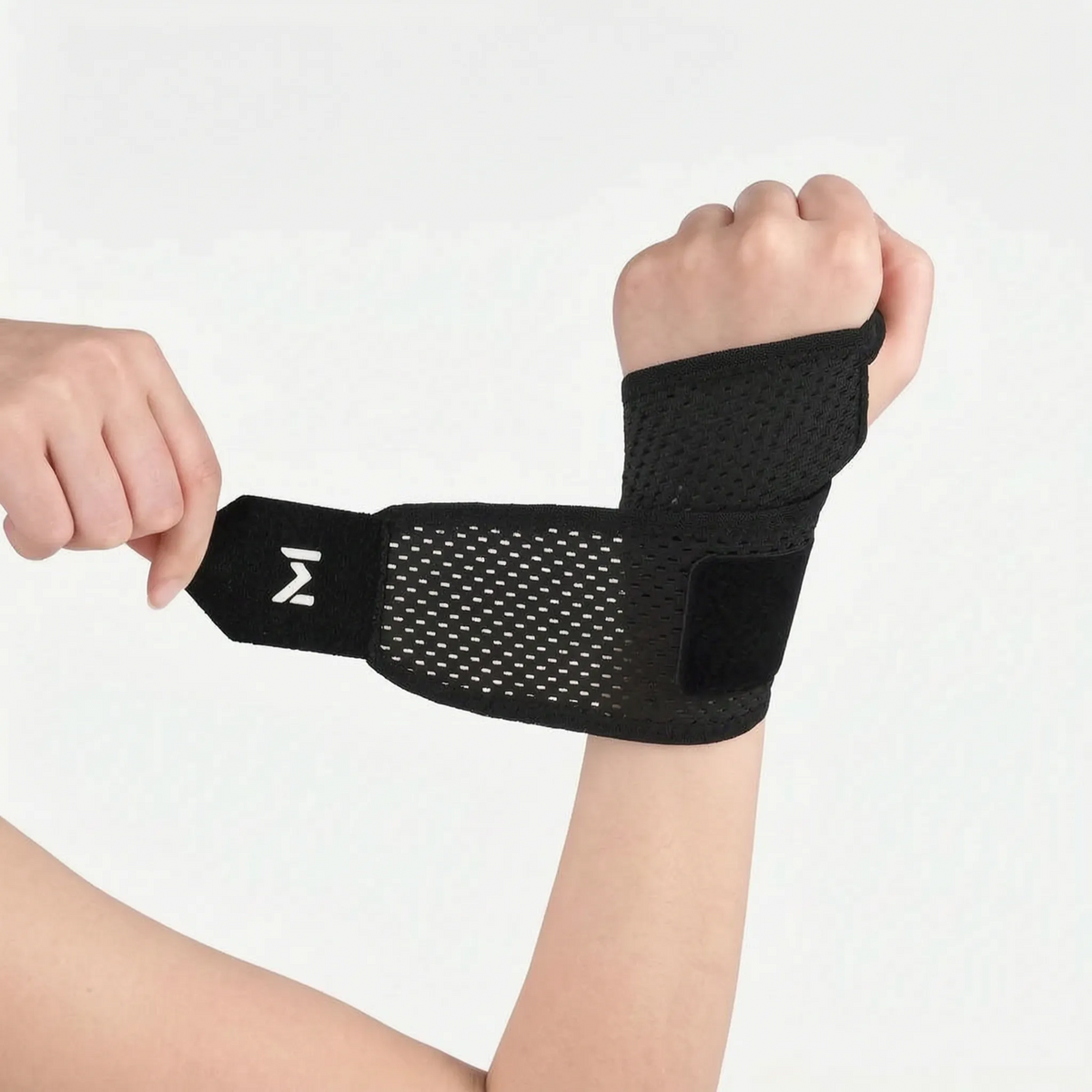 Nordspur | CarpoGrip Adjustable Wrap-Around Wrist Support