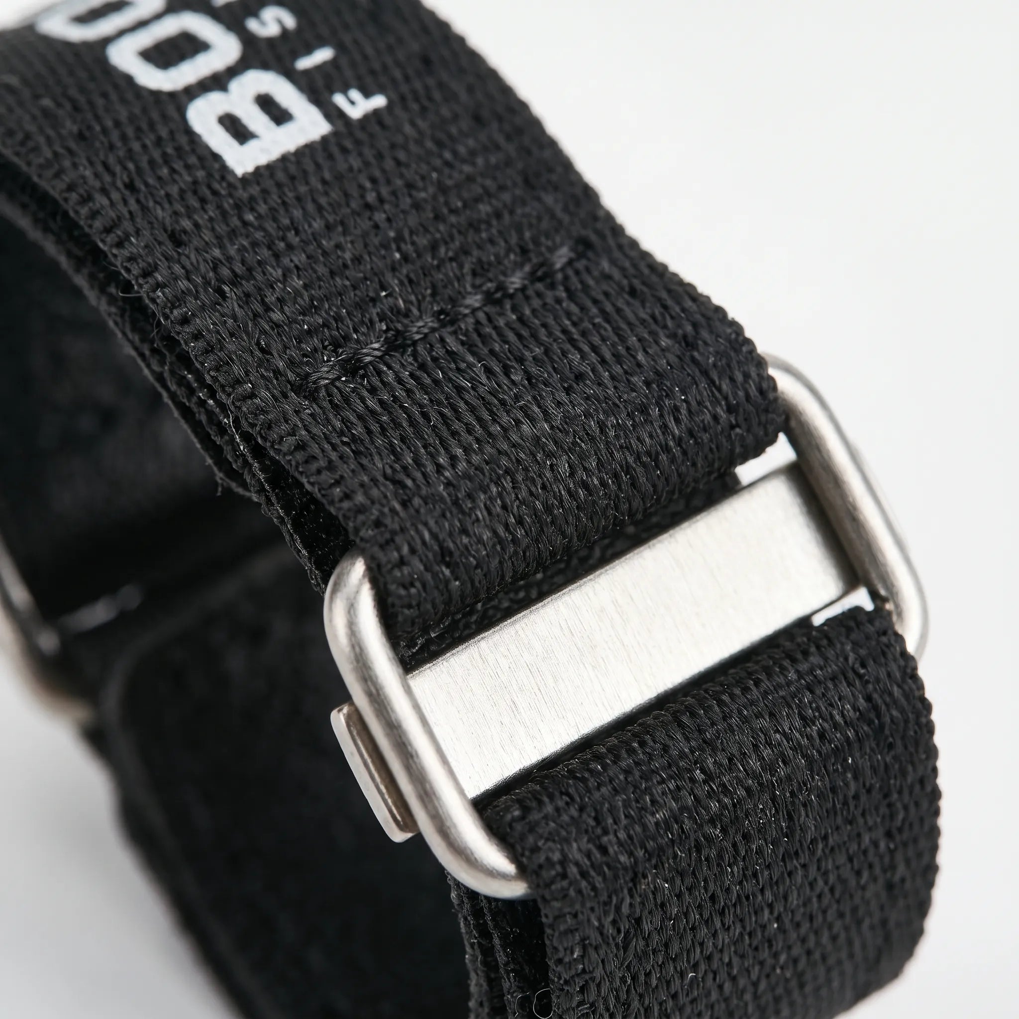 Nordspur | CastBind Adjustable Vehicle Ceiling Rod Straps