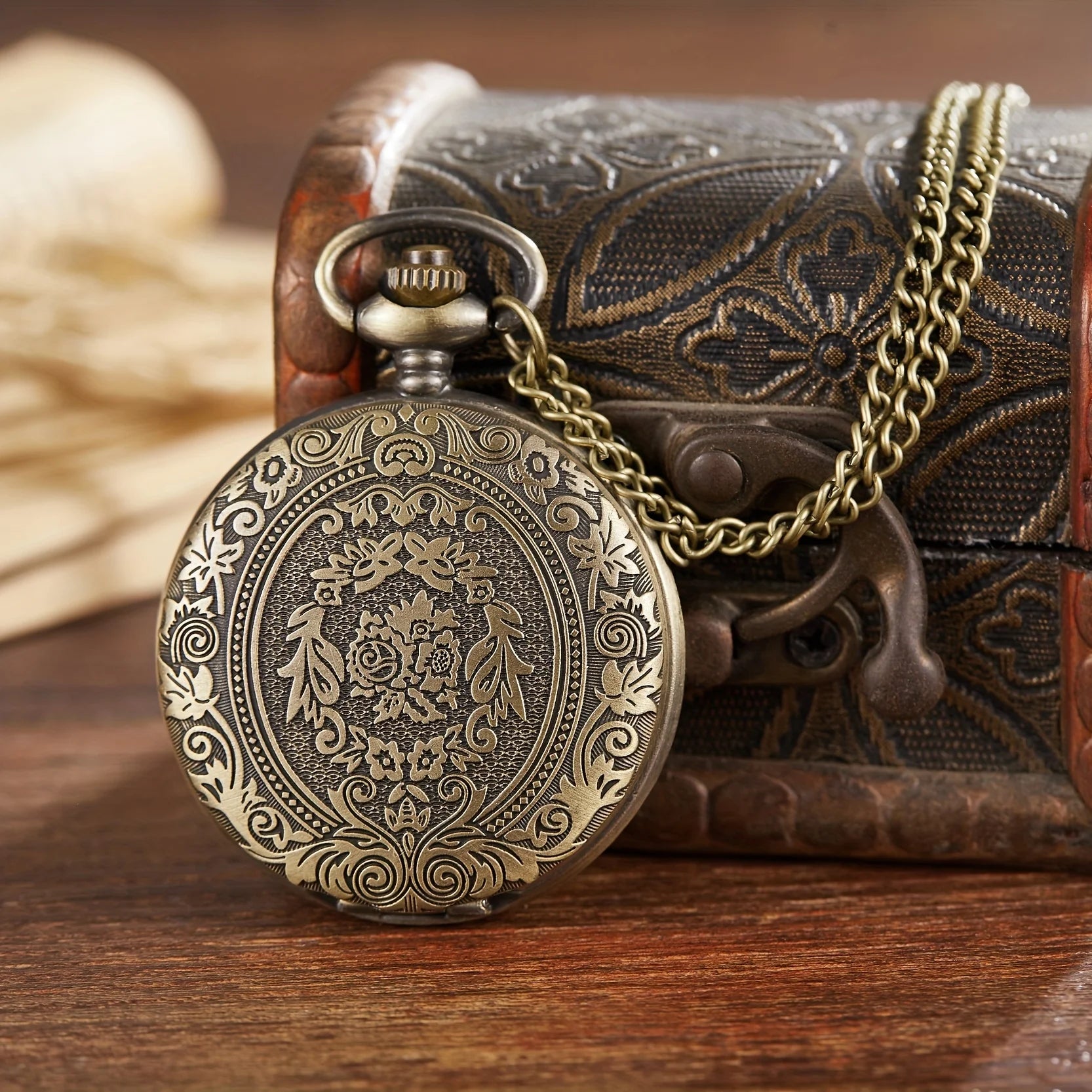 Nordspur | Chronavault Retro Carved Flip Pocket Watch