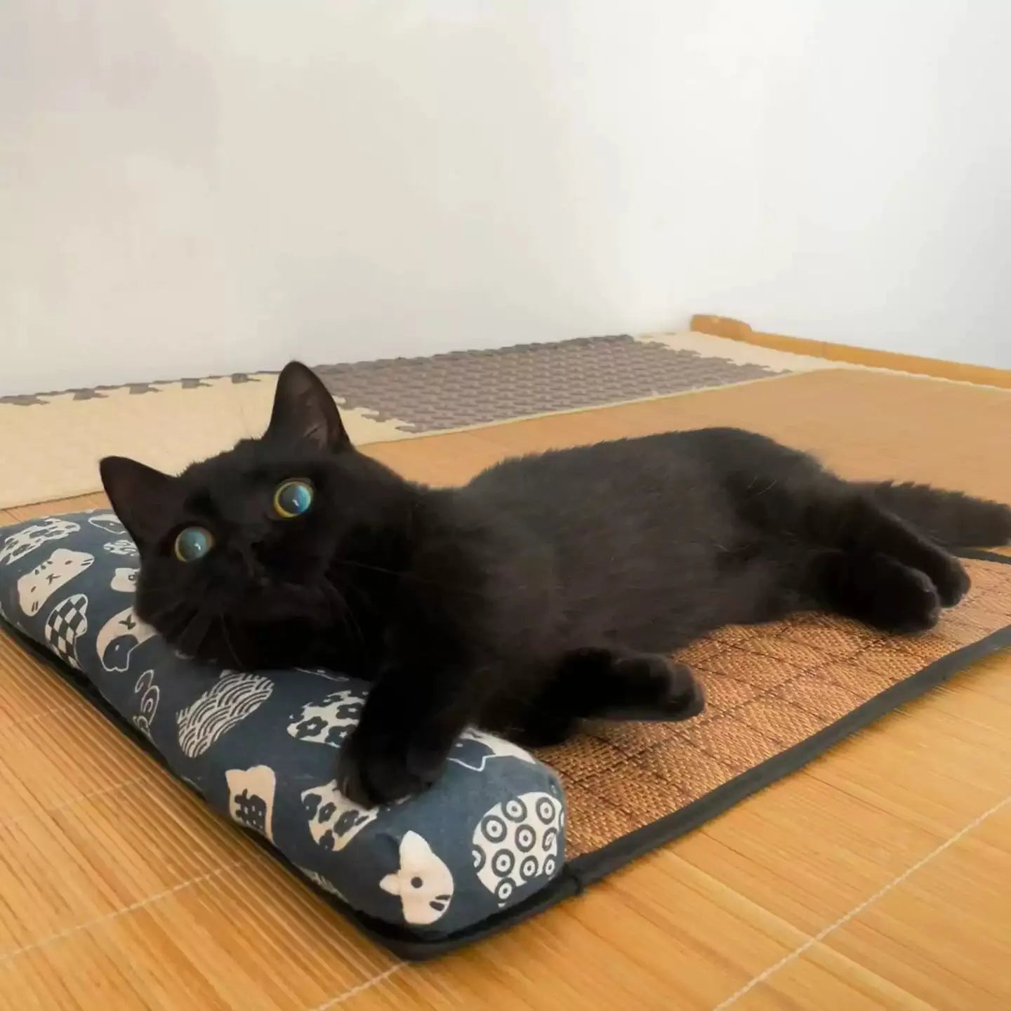 Nordspur | Coolweave Woven Rattan Cooling Mat With Pillow