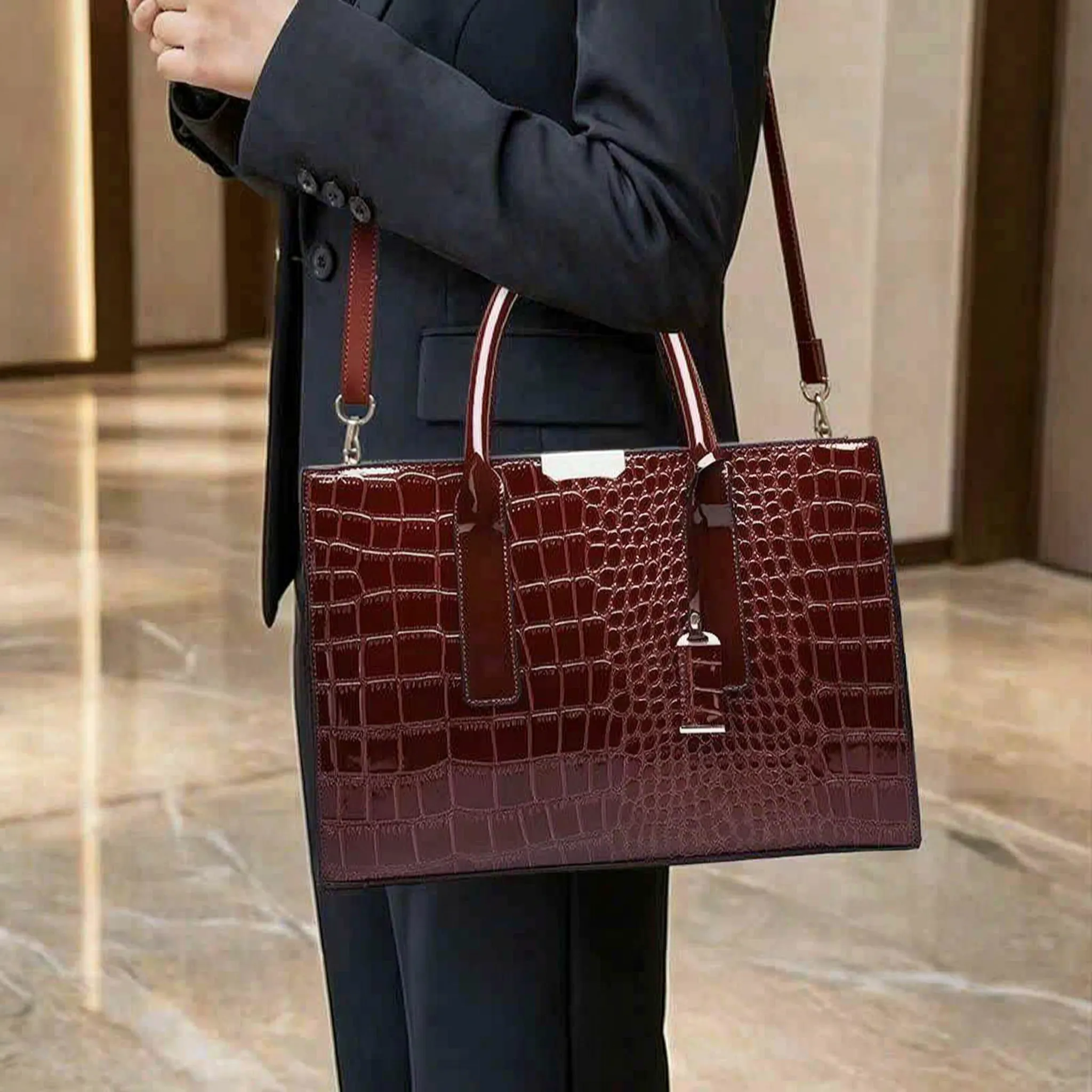Nordspur | Crocovelle Structured Tote With Crocodile-Embossed Finish