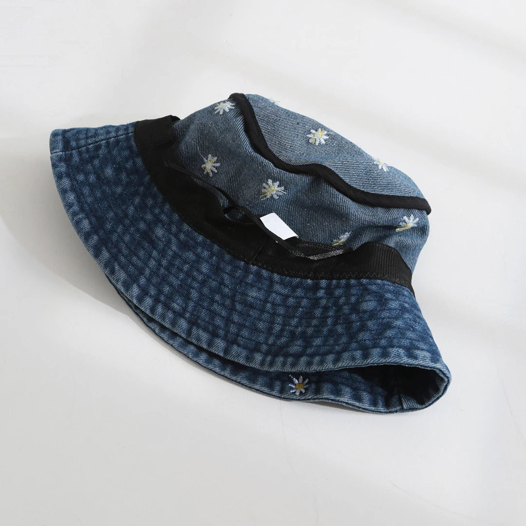 Nordspur | Daislyn Daisy Embroidered Bucket Hat