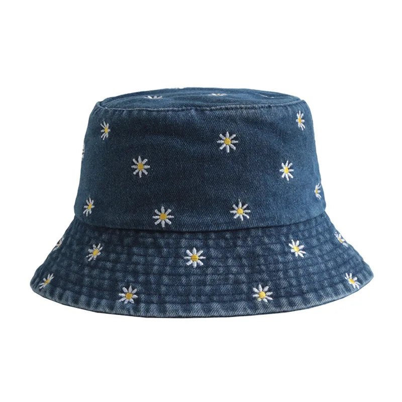 Nordspur | Daislyn Daisy Embroidered Bucket Hat