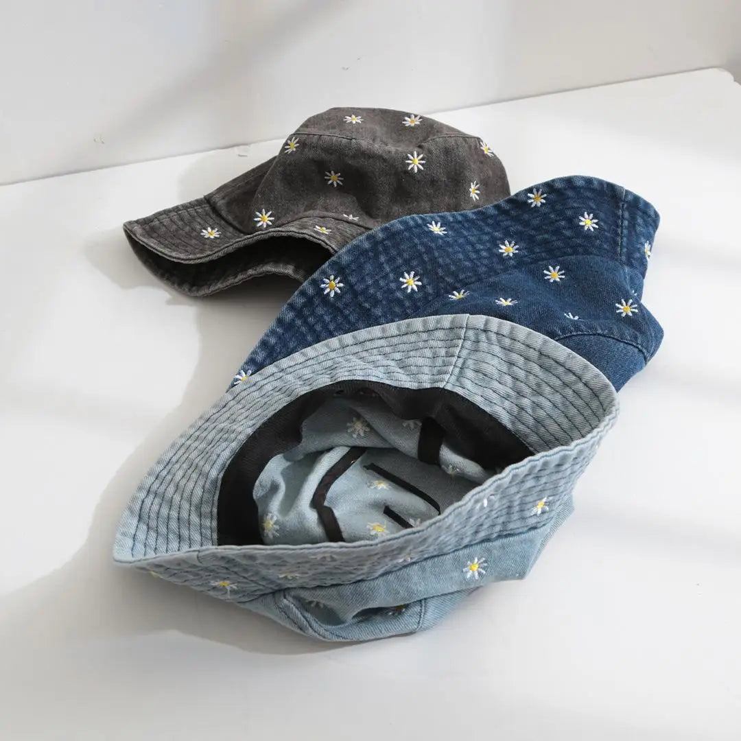 Nordspur | Daislyn Daisy Embroidered Bucket Hat