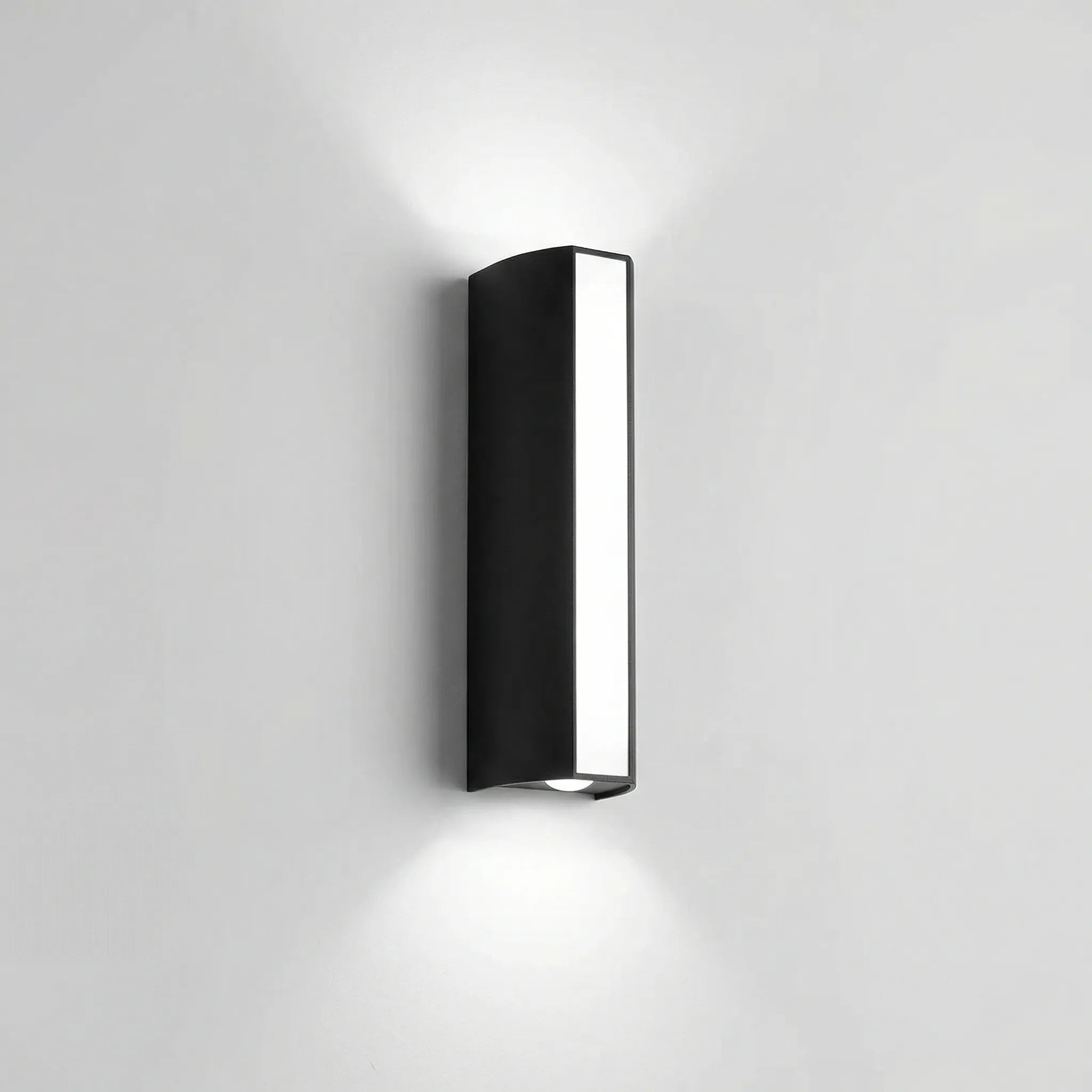 Nordspur | Extralux Weatherproof Outdoor Wall-Mounted Light Fixture