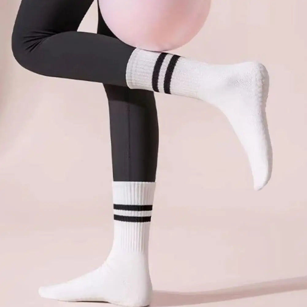 Nordspur | Flexelle Mid Tube Cotton Grip Socks