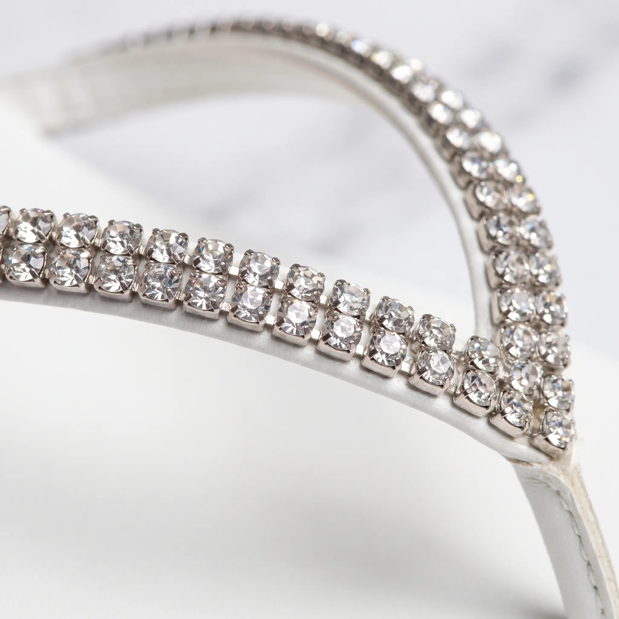 Nordspur | GlitzStep Rhinestone Thong Sandals
