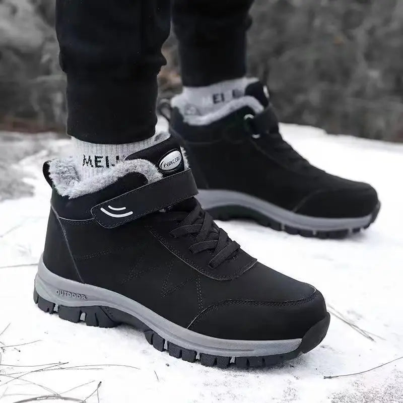 Nordspur | Insulated Velvet Ankle Boots