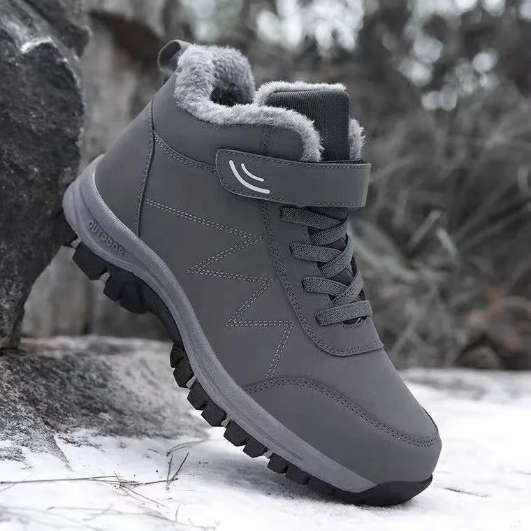 Nordspur | Insulated Velvet Ankle Boots