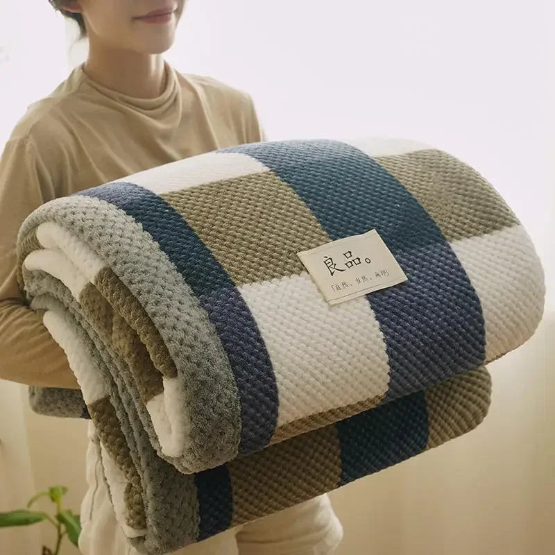Nordspur | Knitted Chenille Throw Blanket