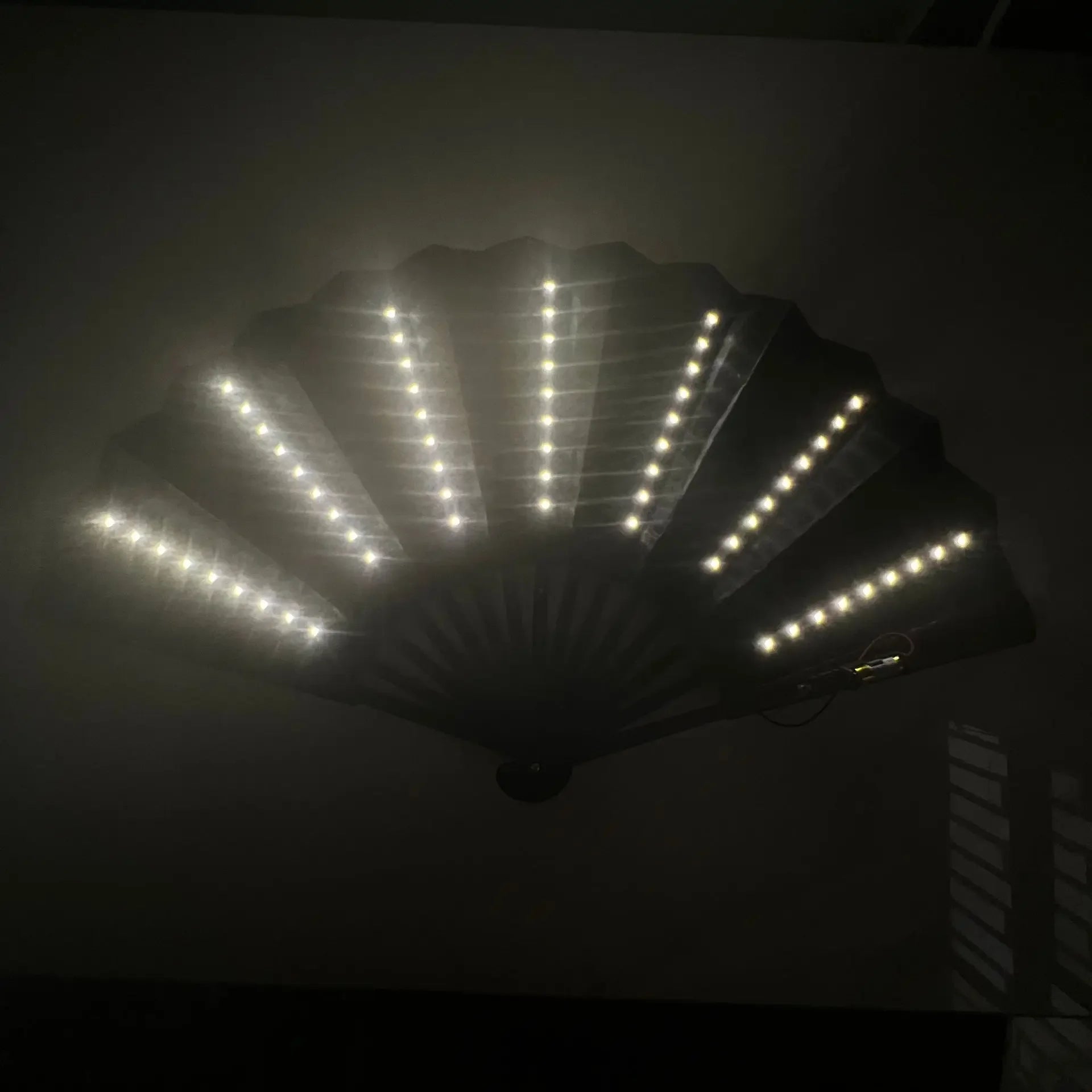 Nordspur | Lumivent LED Illuminated Hand Fan