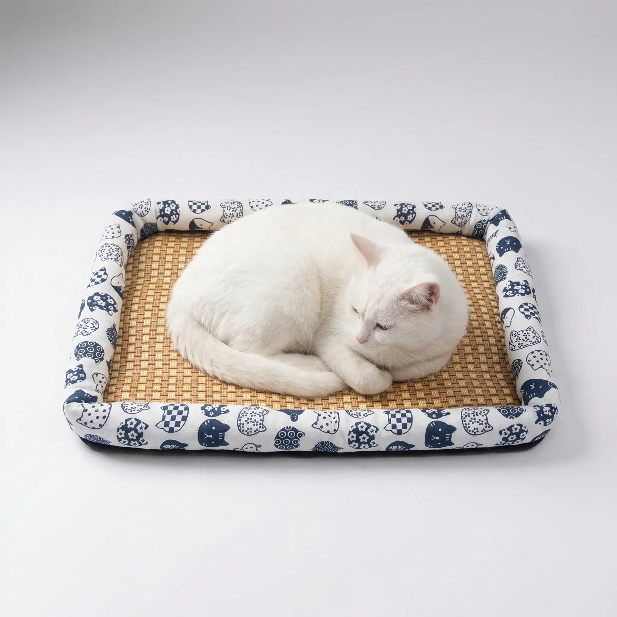 Nordspur | Pawvelo Woven Rattan Cooling Pet Bed