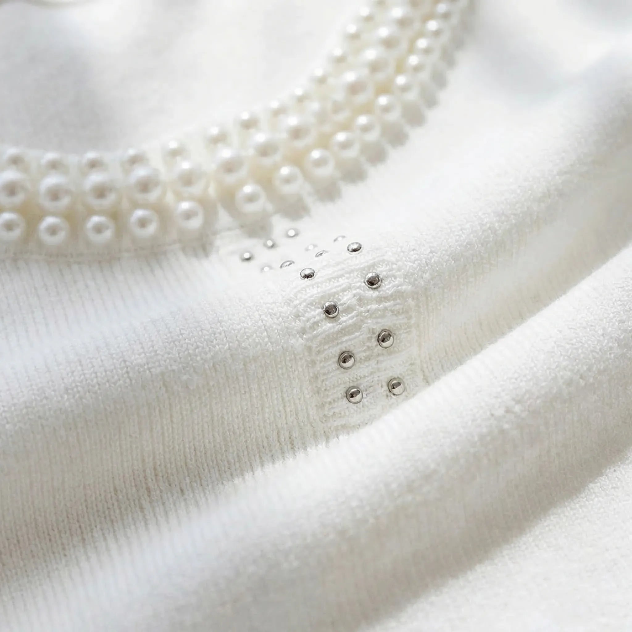 Nordspur | Pearlette Sleeveless Knitted Vest With Pearl Trim