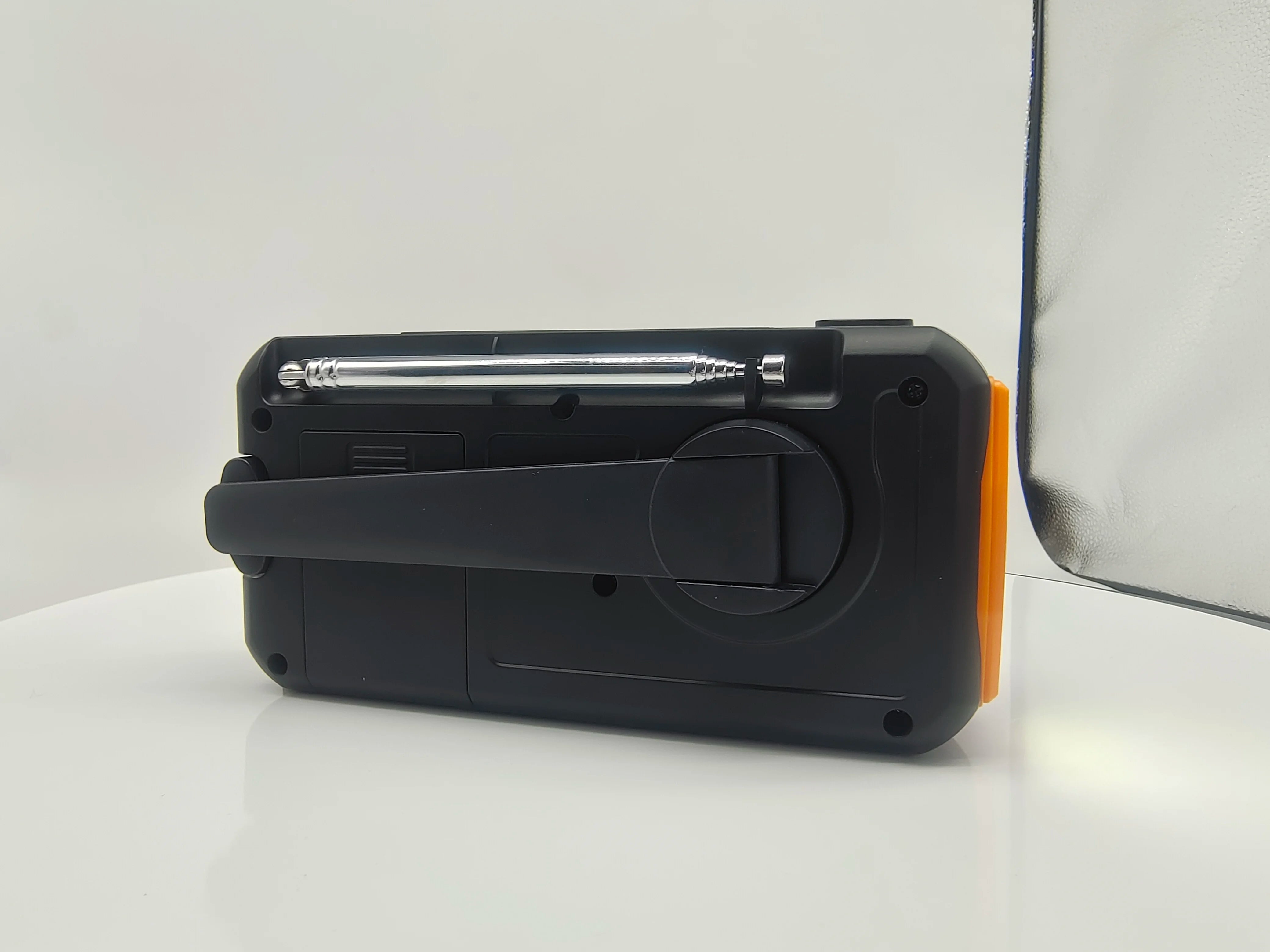 Nordspur | RescueVolt Hand Crank Emergency Radio