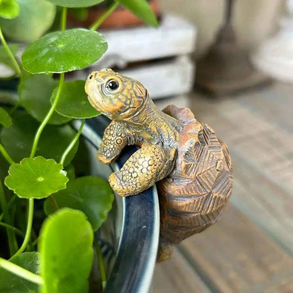 Nordspur | Shellgrip Miniature Pot-Hanging Tortoise Figurine