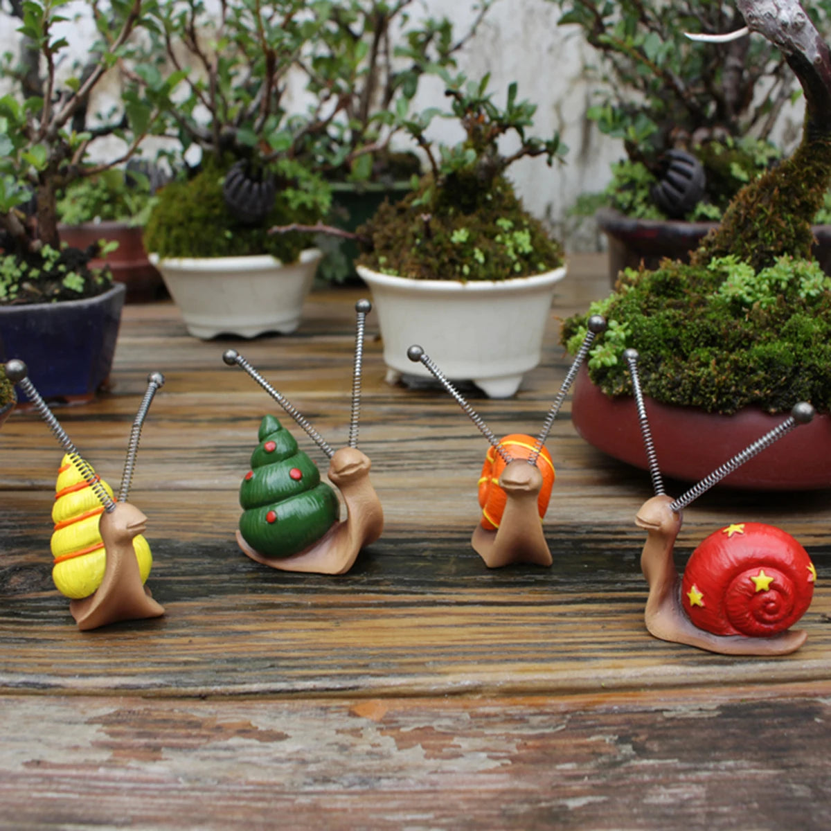 Nordspur | Snailique Miniature Hand-Painted Snail Figurine Set