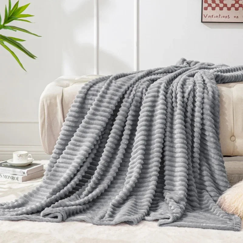 Nordspur | Snuglyn Plush Ribbed Throw Blanket