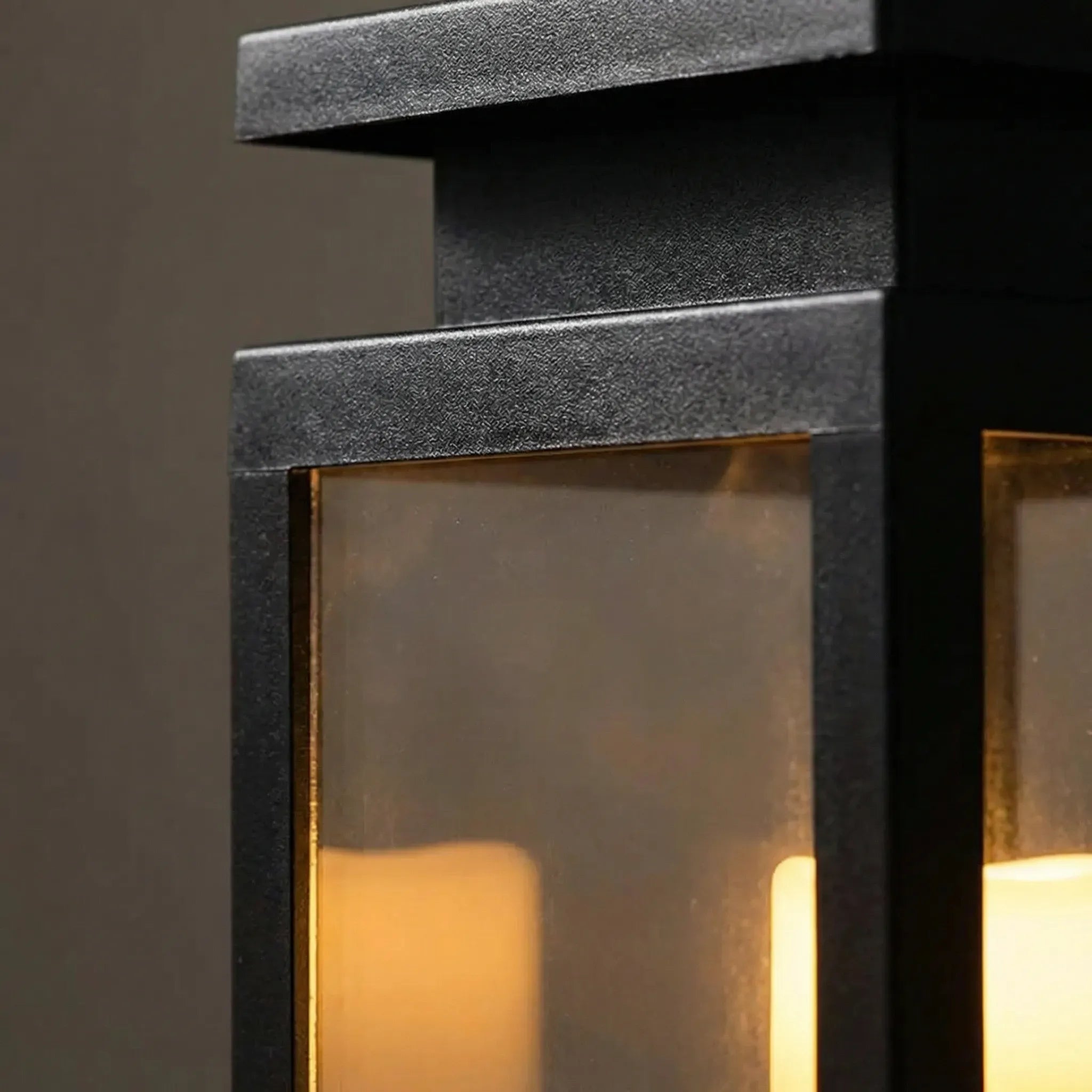 Nordspur | Solantique Solar-Powered Decorative Garden Lantern
