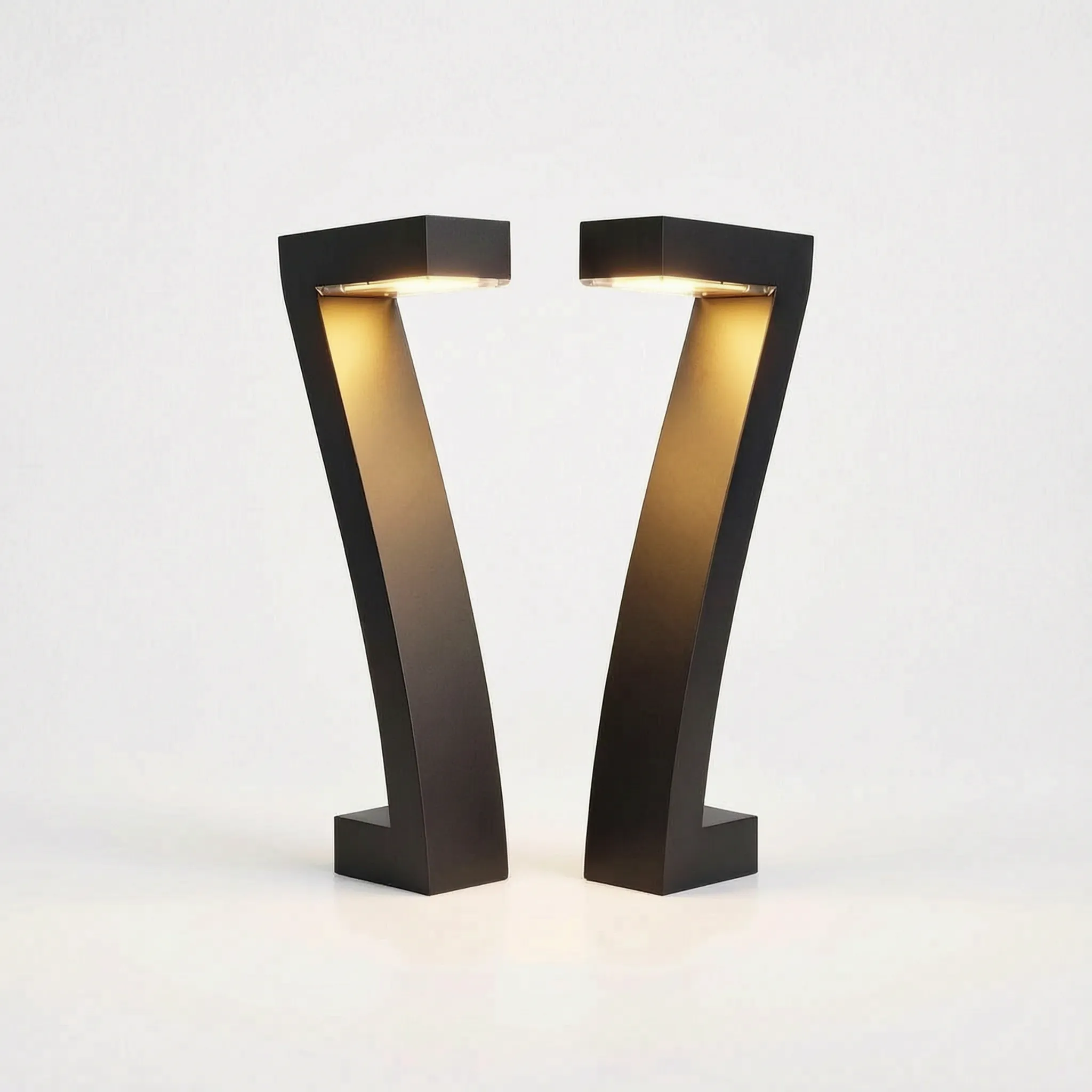 Nordspur | SolarGleam Modern L-Shaped Solar Path Lights