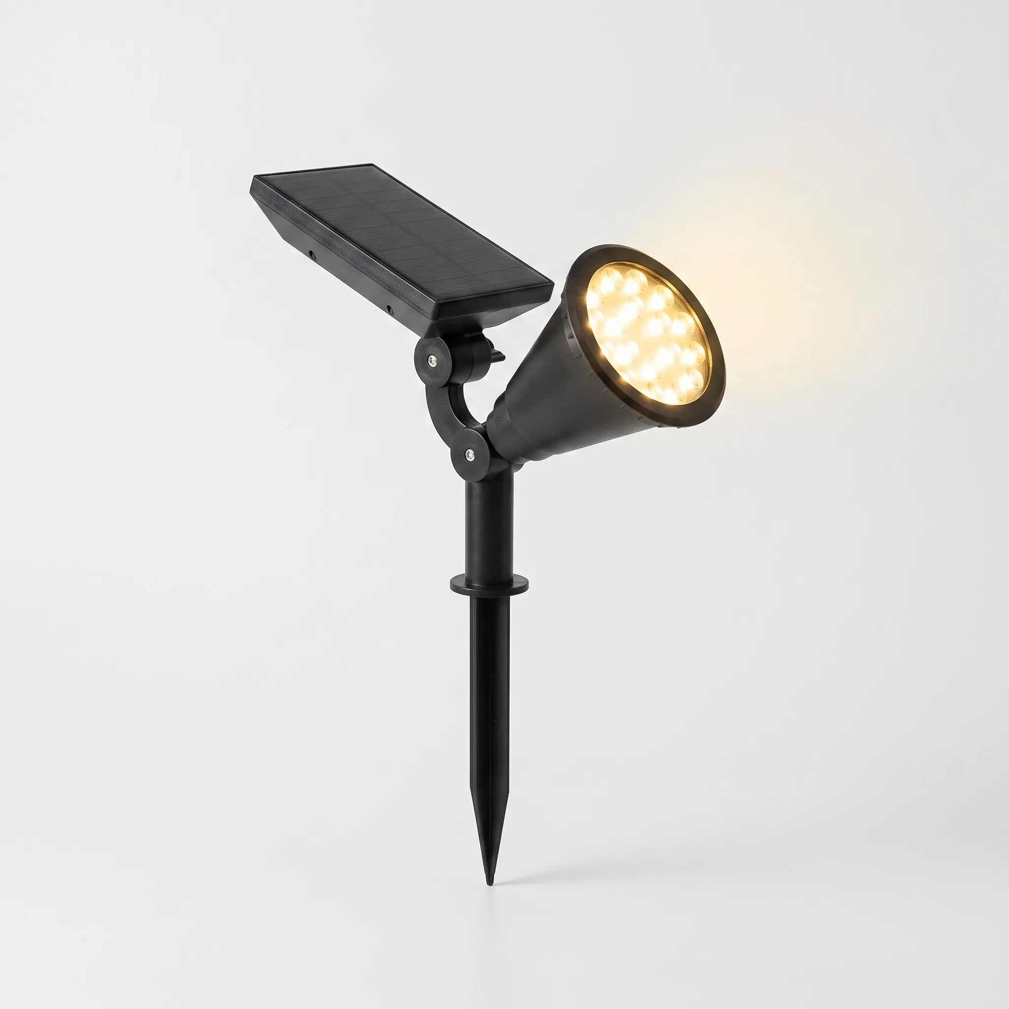 Nordspur | Solflare Outdoor Solar Powered Spotlight