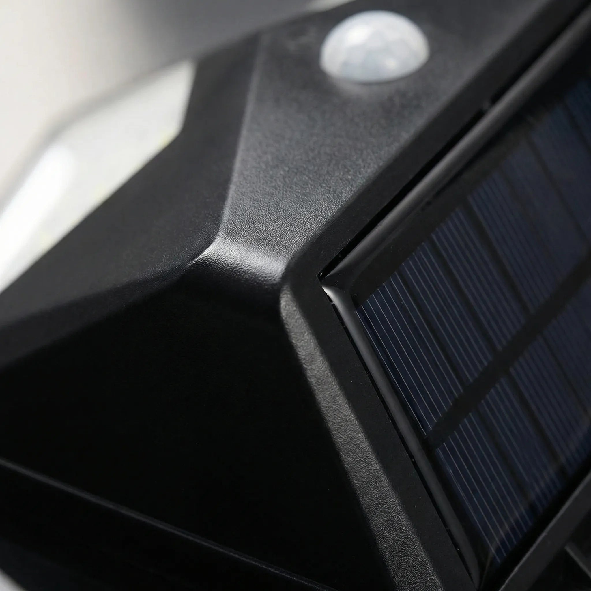 Nordspur | Soluxar 100 LED Solar-Powered Wall Flood Light