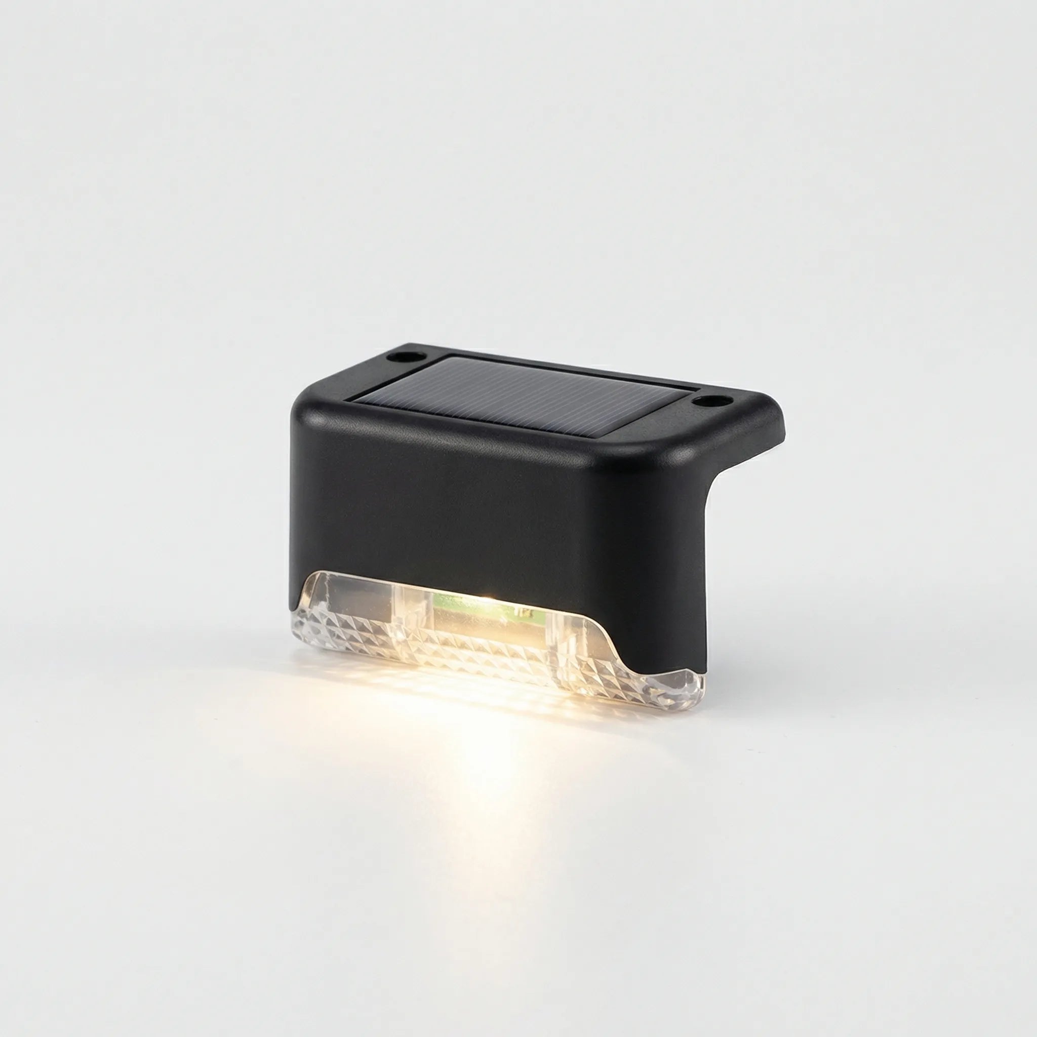 Nordspur | Soluxe Solar-Powered Outdoor Step Lamp