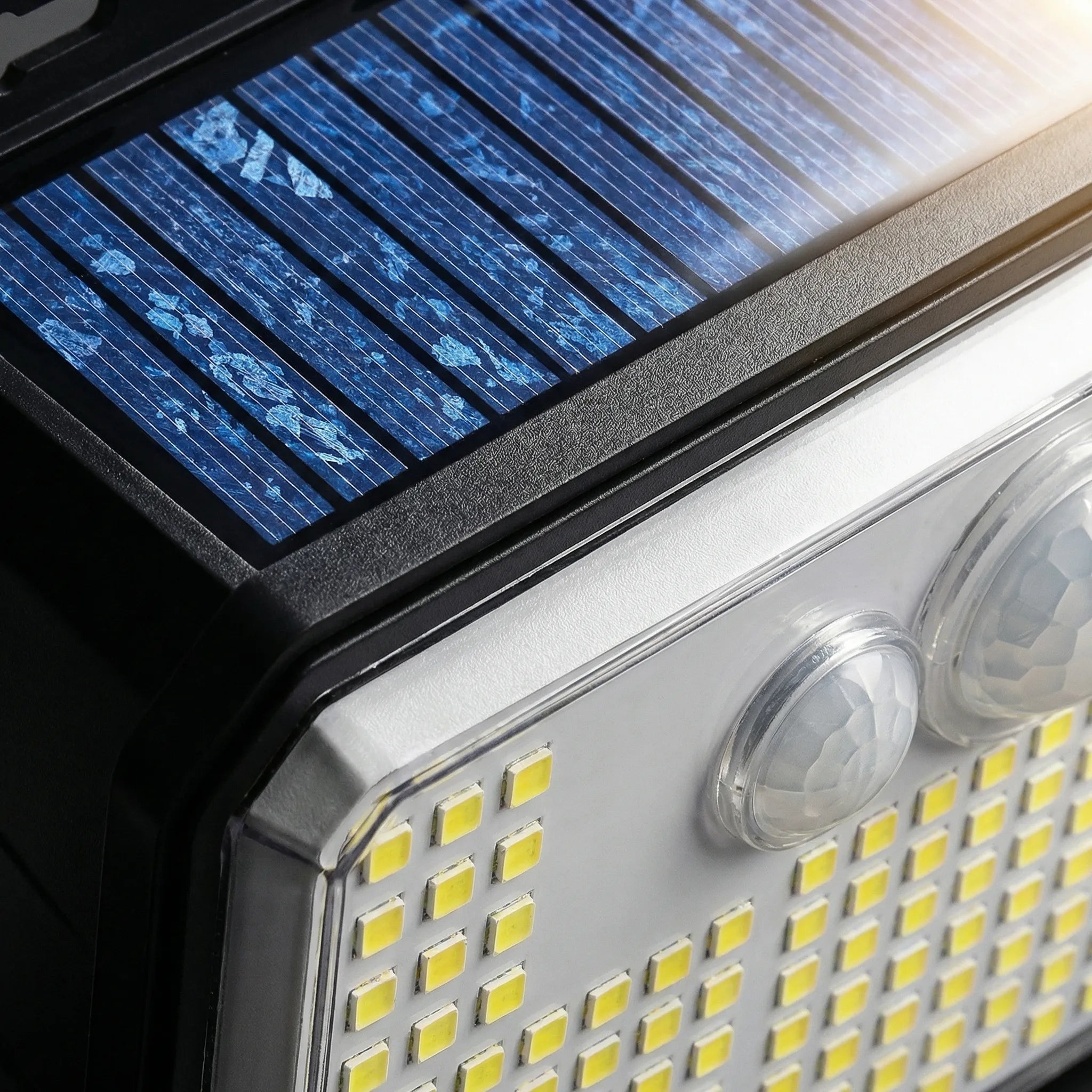 Nordspur | Soluxra Solar-Powered Outdoor Wall Security Light