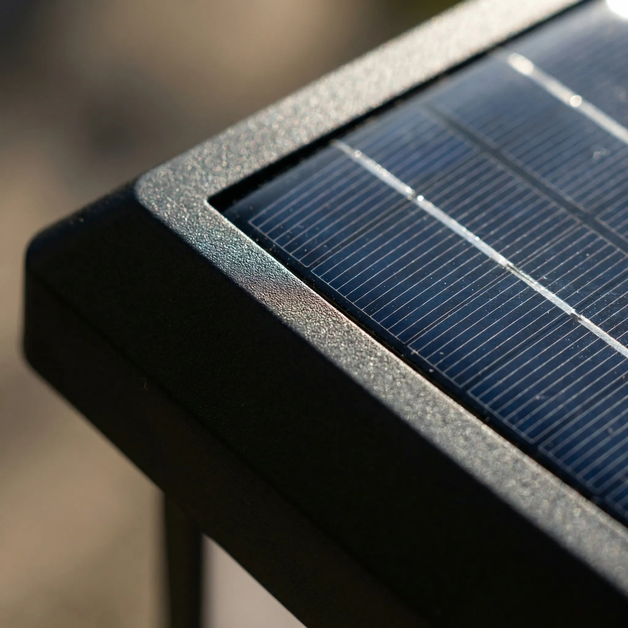 Nordspur | Solwave Solar-Powered Outdoor Up-Down Wall Light