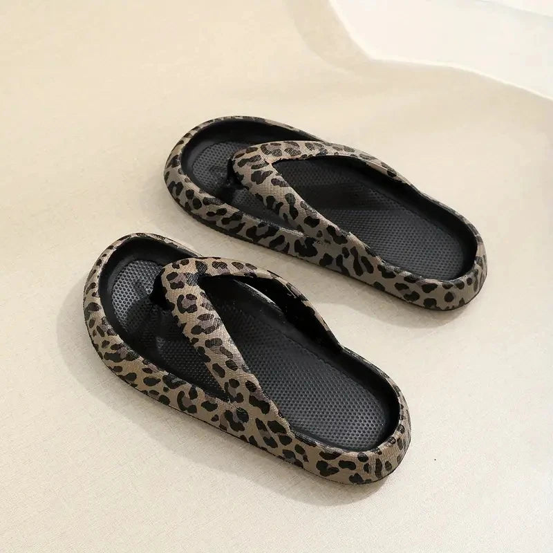 Nordspur | SpotSoles Leopard Print Platform Flip Flops