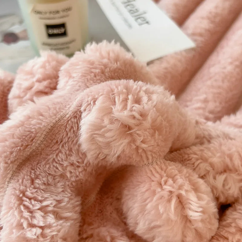 Nordspur | Striped Coral Fleece Blanket