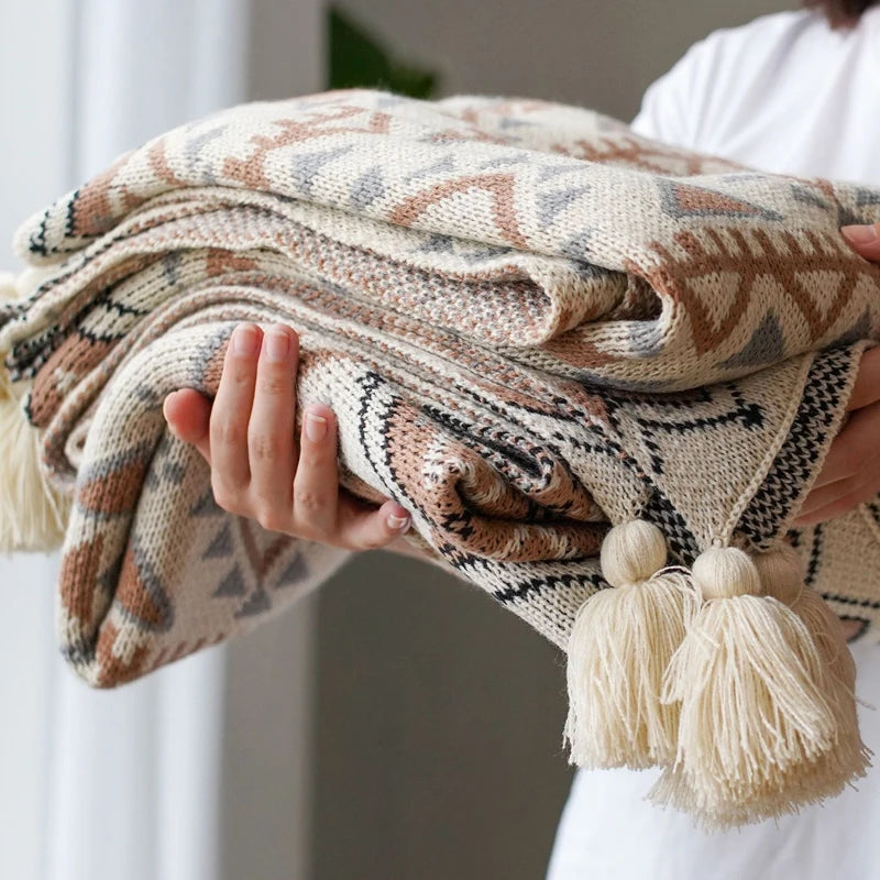 Nordspur | Tasselune Knitted Tassel Throw Blanket