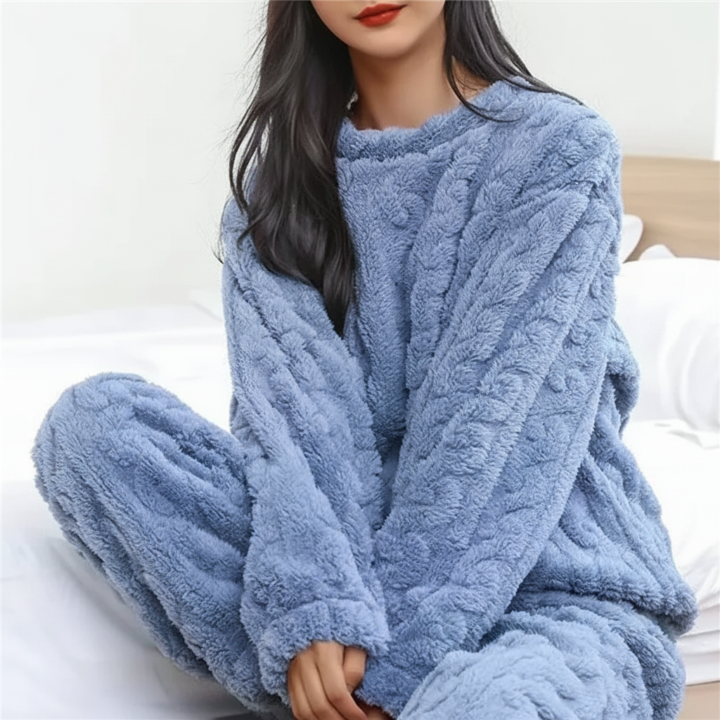 Nordspur | Thick Coral Velvet Pajama Set