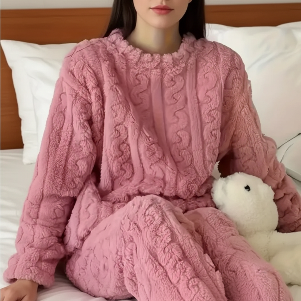 Nordspur | Thick Coral Velvet Pajama Set
