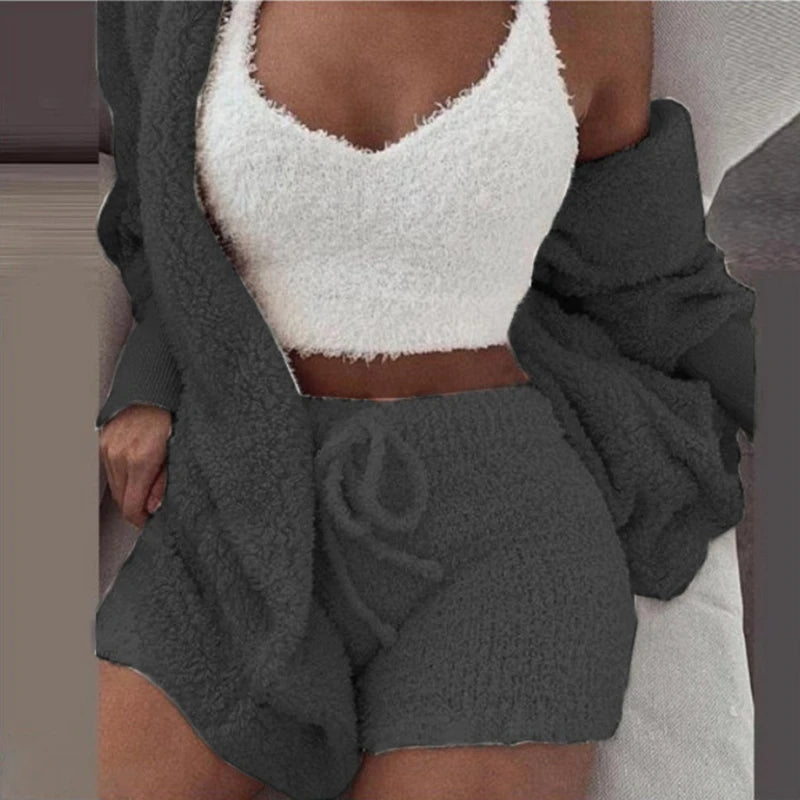 Nordspur | Three Piece Fluffy Pajama Set