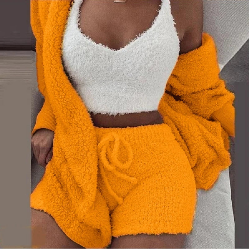 Nordspur | Three Piece Fluffy Pajama Set