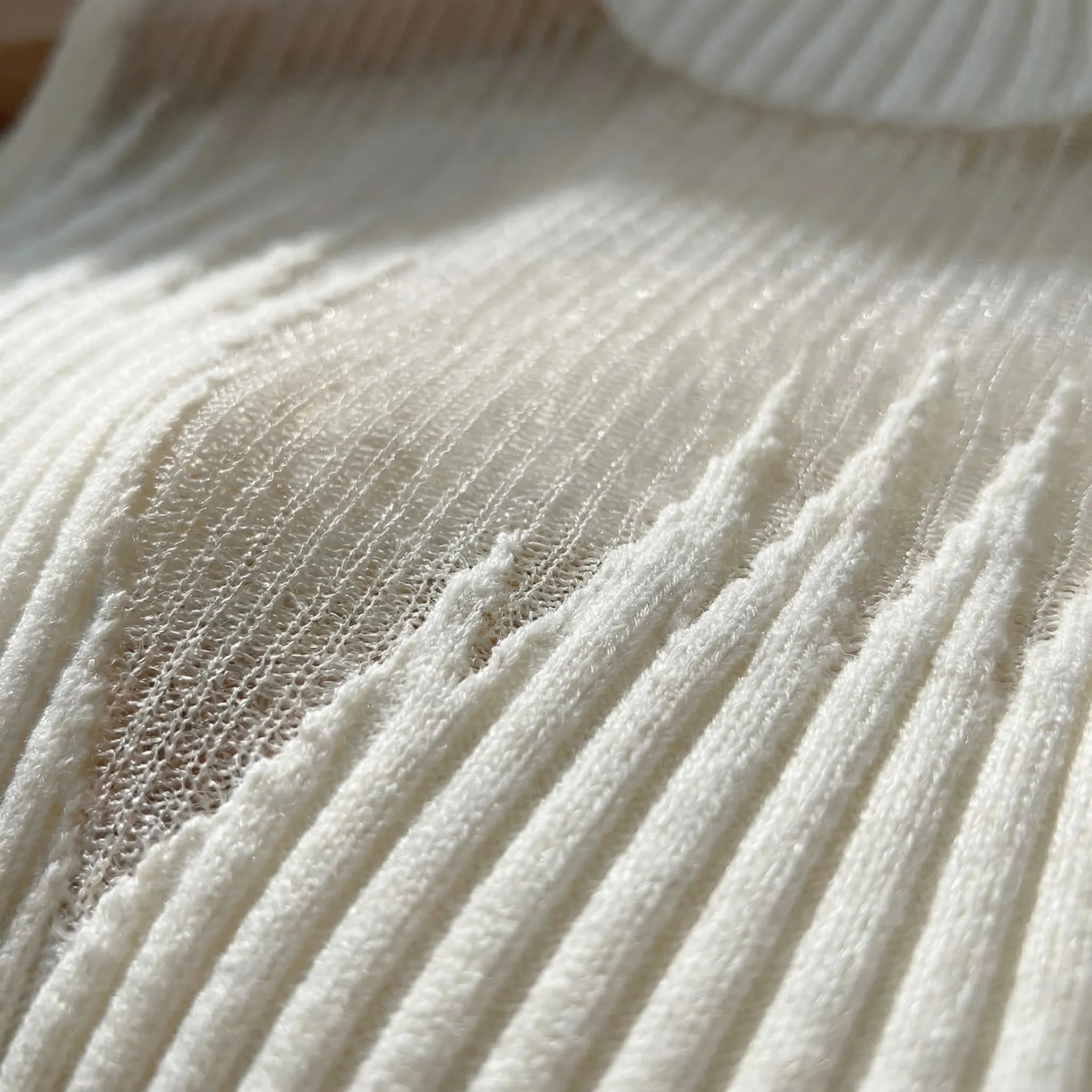 Nordspur | Veilknit Semi-Sheer Sleeveless Knitted Vest