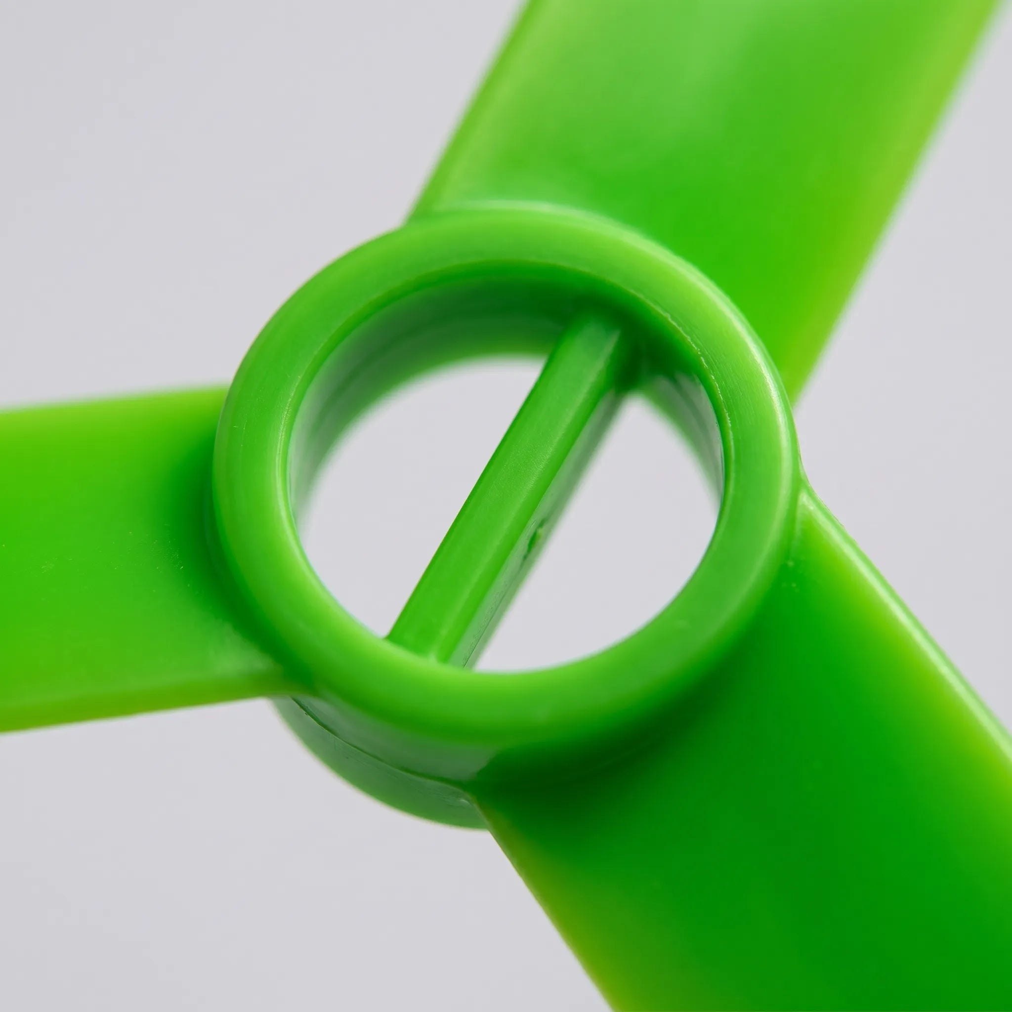 Nordspur | Velozia Pull-String Disc Launcher Toy
