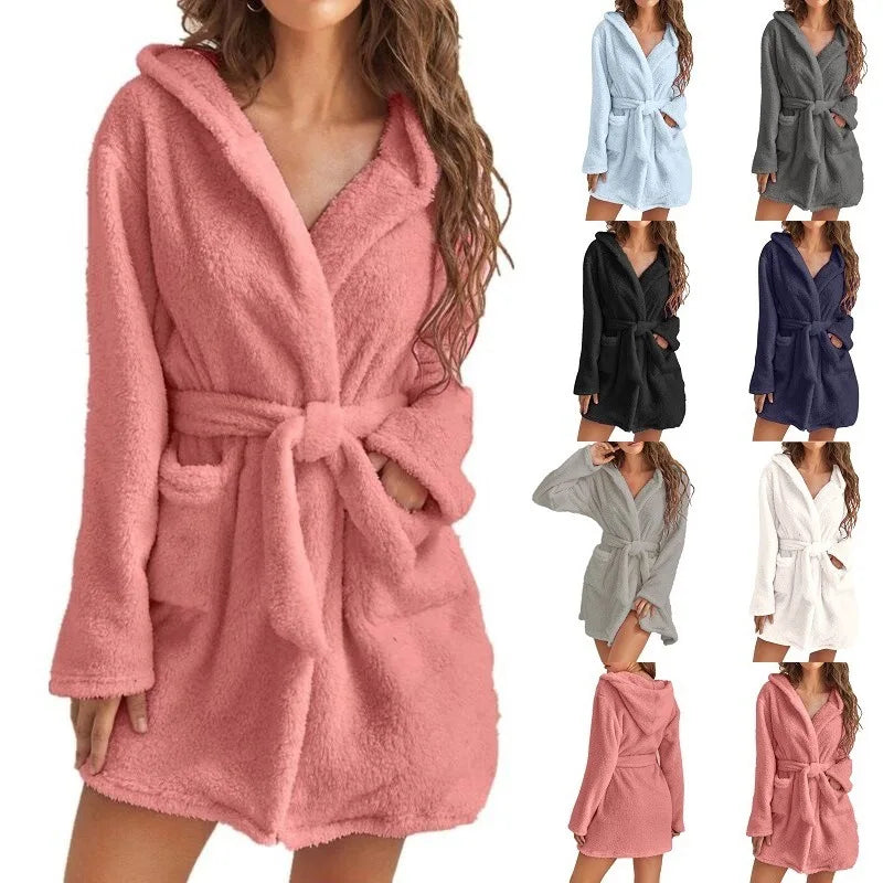 Nordspur | Velurika Hooded Knee Length Robe